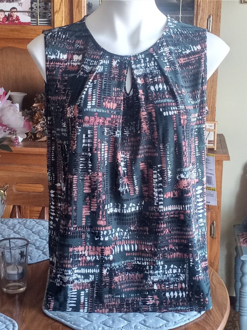 Black Label by Evan Picone Sleeveless Top